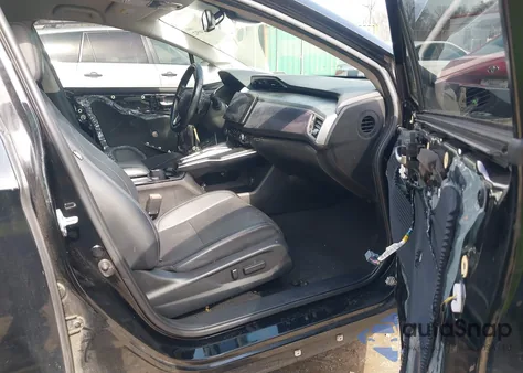 2018 Honda Clarity Plug-In Hybrid Touring z USA, uszkodzony, nr VIN JHMZC5F34JC002068